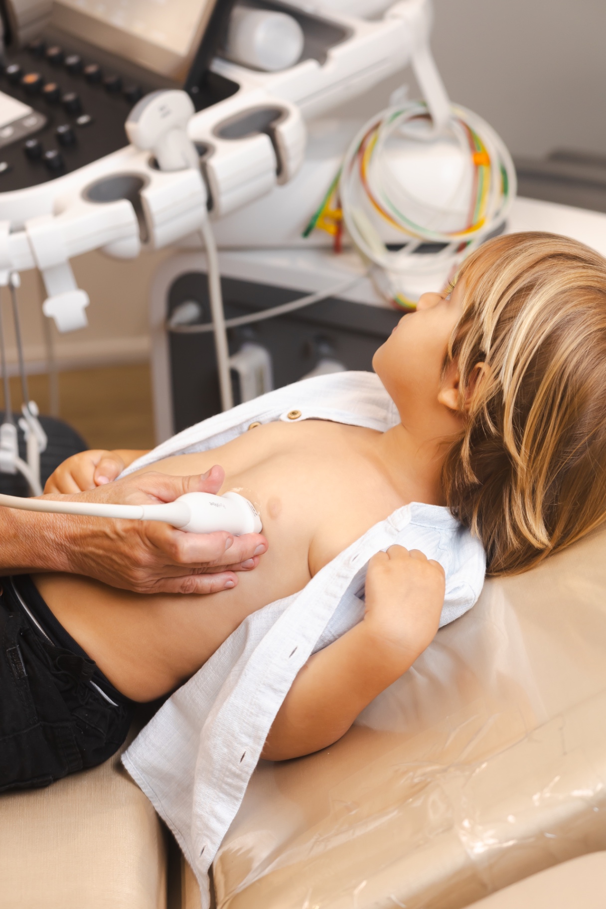 Ecocardiograma pediátrico em criança